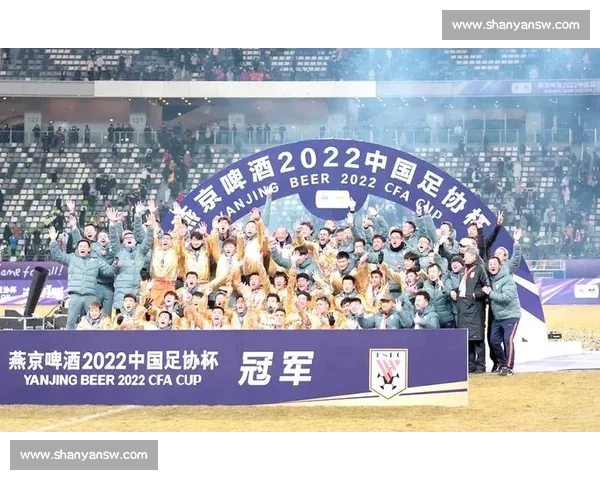 激战绿茵场上风云再起豪门球队争夺冠军荣耀 激战绿茵场上风云再起豪门球队争夺冠军荣耀